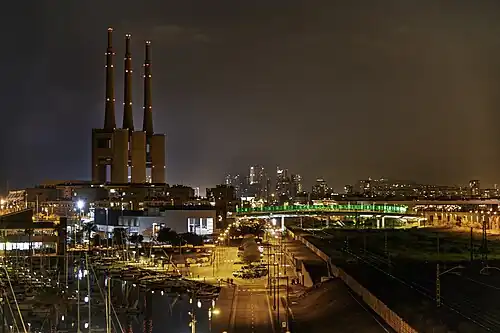 La centrale la nuit.