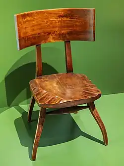 Chaise en bois sculpté - Museu Nacional d'Art de Catalunya