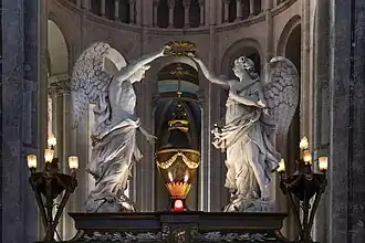 Statues du maître-autel