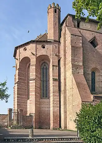 L'abside vue des jardins de l'évêché