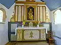 Chapelle Notre-Dame de Langroas : le maître-autel et son retable.