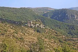 Le village de Saint-Véran sur le causse Noir.
