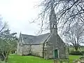 Beuzec-Cap-Sizun : la chapelle Saint-Conogan, vue extérieure d'ensemble.