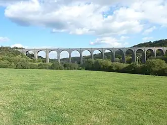 Le viaduc ferroviaire de Daoulas sur la Mignonne.