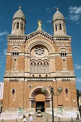 Image illustrative de l’article Basilique Notre-Dame-de-la-Victoire de Saint-Raphaël