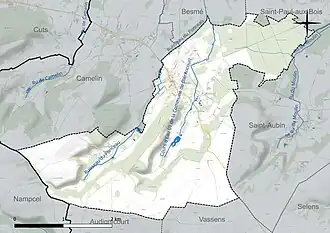 Carte en couleur présentant le réseau hydrographique de la commune