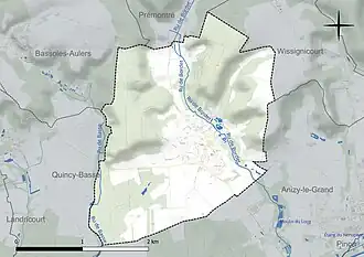 Carte en couleur présentant le réseau hydrographique de la commune