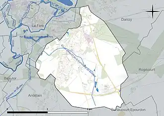 Carte en couleur présentant le réseau hydrographique de la commune