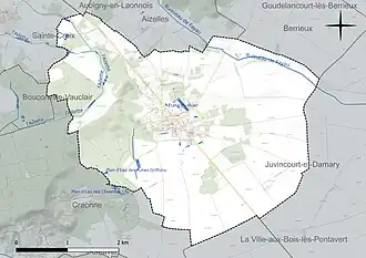 Carte en couleur présentant le réseau hydrographique de la commune