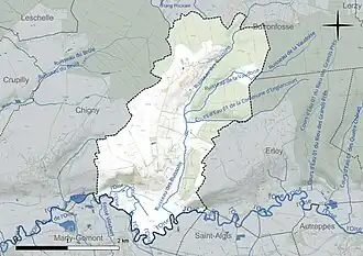 Carte en couleur présentant le réseau hydrographique de la commune
