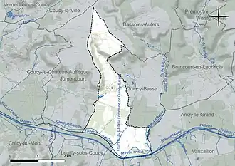 Carte en couleur présentant le réseau hydrographique de la commune