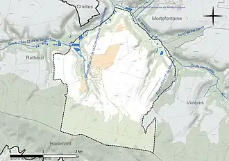 Carte en couleur présentant le réseau hydrographique de la commune