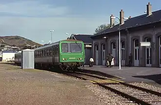 L'X 92201 vert perroquet.