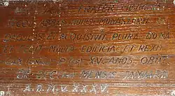 Transcription de l'inscription en latin sur la pierre tombale de Charles Jegou, abbé de Daoulas.