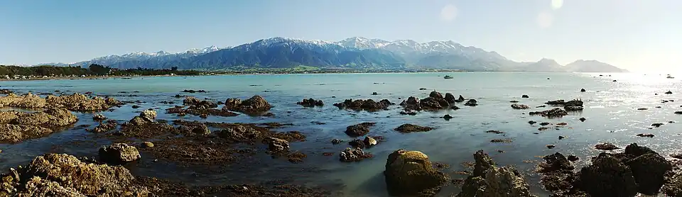 La chaîne de montagnes de Kaikoura Seaward vue de  Kaikoura