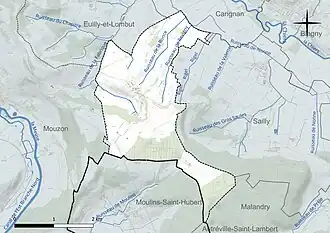 Carte en couleur présentant le réseau hydrographique de la commune
