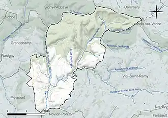 Carte en couleur présentant le réseau hydrographique de la commune