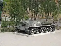 SU-100