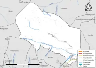 Carte en couleur présentant le réseau hydrographique de la commune