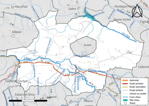 Carte en couleur présentant le réseau hydrographique de la commune