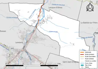 Carte en couleur présentant le réseau hydrographique de la commune