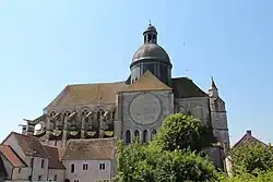 Chevet, bras nord du transept.