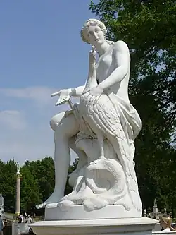 Junon (copie), 1753, marbre, 185 x 82 x 92 cm, Potsdam, château de Sanssouci.