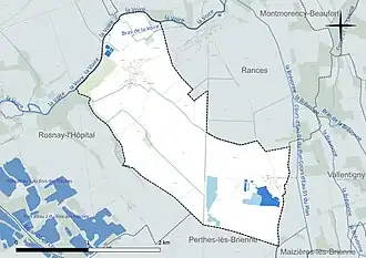Carte en couleur présentant le réseau hydrographique de la commune