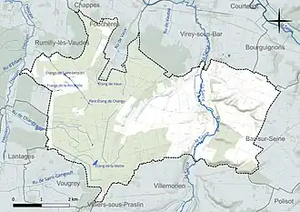 Carte en couleur présentant le réseau hydrographique de la commune