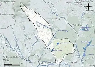 Carte en couleur présentant le réseau hydrographique de la commune