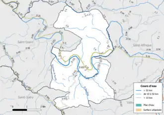 Carte en couleur présentant le réseau hydrographique de la commune
