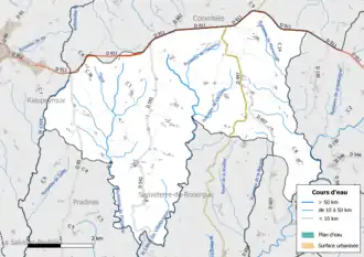 Carte en couleur présentant le réseau hydrographique de la commune
