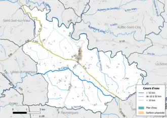 Carte en couleur présentant le réseau hydrographique de la commune