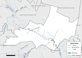 Carte en couleur présentant le réseau hydrographique de la commune