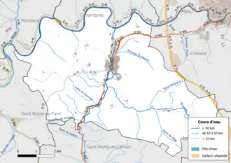 Carte en couleur présentant le réseau hydrographique de la commune