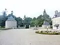 Le manoir du Moros et son pigeonnier.