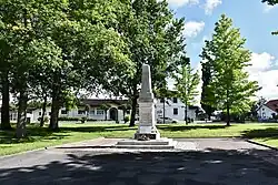 Le monument aux morts.