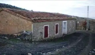 Façade principale de la médersa