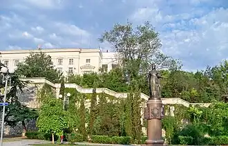 La statue de Catherine II rue Lénine.
