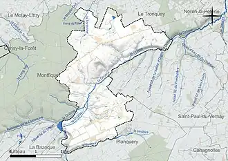 Carte en couleur présentant le réseau hydrographique de la commune