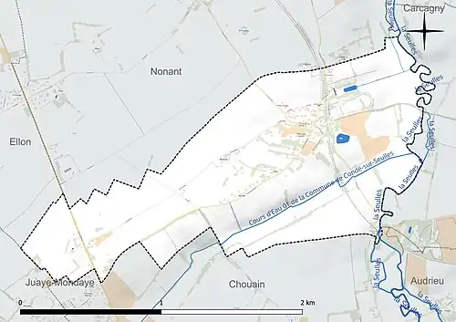 Carte en couleur présentant le réseau hydrographique de la commune