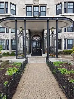 Entrée du no&nbsp;1420.