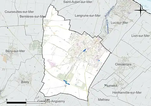 Carte en couleur présentant le réseau hydrographique de la commune
