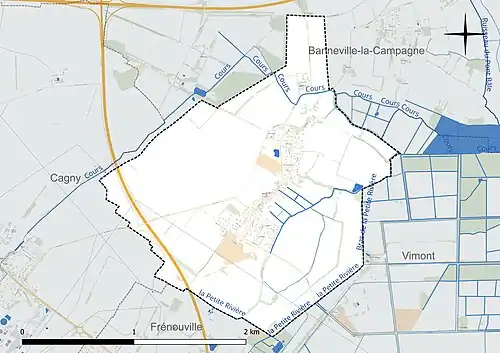 Carte en couleur présentant le réseau hydrographique de la commune