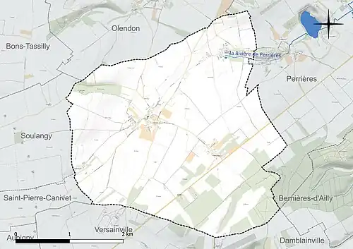 Carte en couleur présentant le réseau hydrographique de la commune