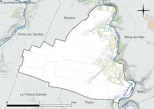 Carte en couleur présentant le réseau hydrographique de la commune