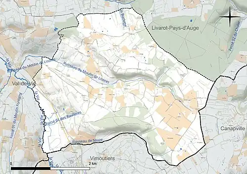 Carte en couleur présentant le réseau hydrographique de la commune