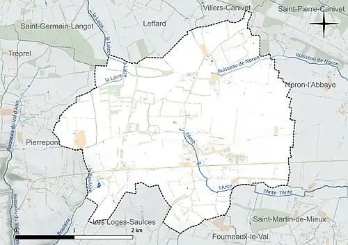 Carte en couleur présentant le réseau hydrographique de la commune