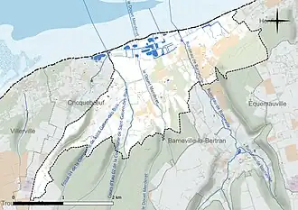 Carte en couleur présentant le réseau hydrographique de la commune