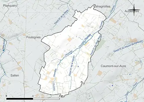 Carte en couleur présentant le réseau hydrographique de la commune